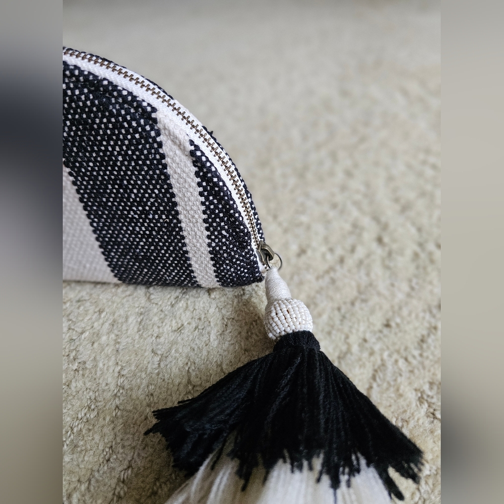 Universal Thread Cream Clutch - image 5